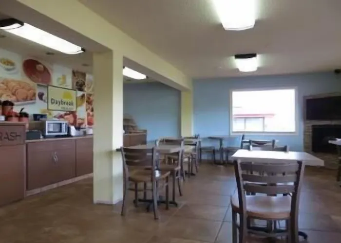 Motel Days By Wyndham Champaign/urbana