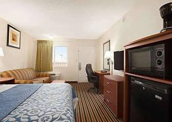 Days By Wyndham Champaign/urbana Motel