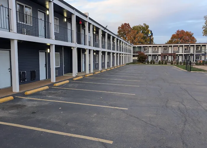 Motel Days By Wyndham Champaign/urbana